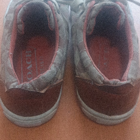 Coach Shoes (Size 6) - Picture 5 of 8
